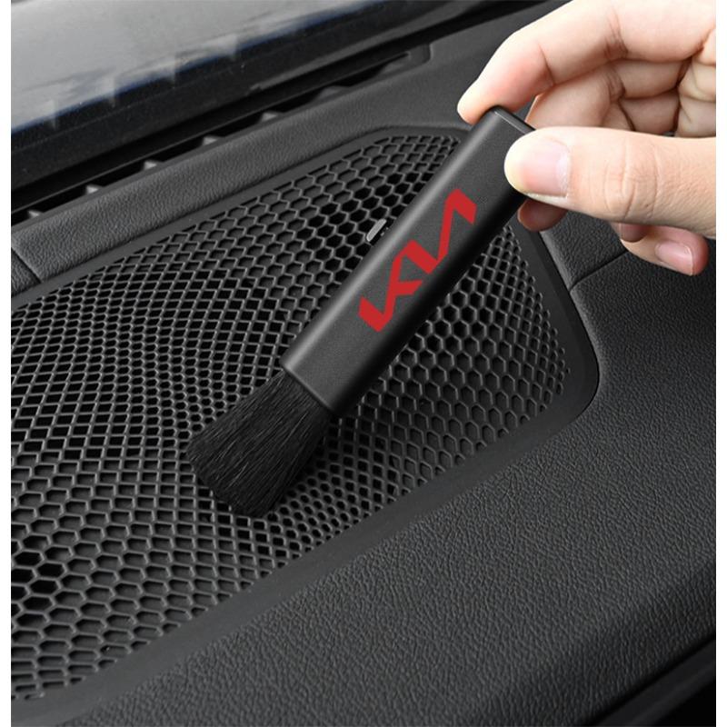 Car Cleaning Brush Soft Bristles Retractable Dust Removal Brush For KIA Rio Ceed Sportage Cerato Soul Sorento K2 K5 Flip