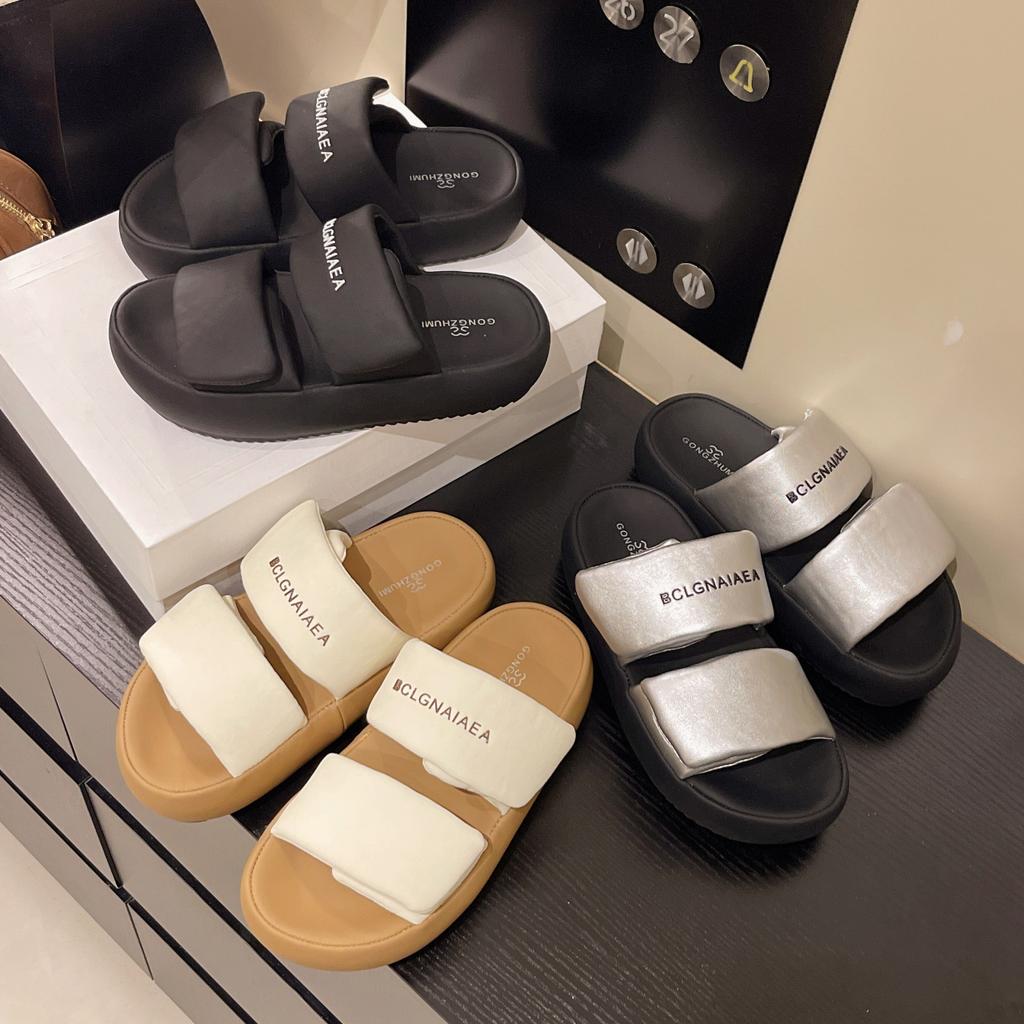 Large Size Women's Shoes 41-43 Fat Feet Platform Velcro Cool Slippers Women's Summer Wear Fashion Seaside Beach One-word Drag