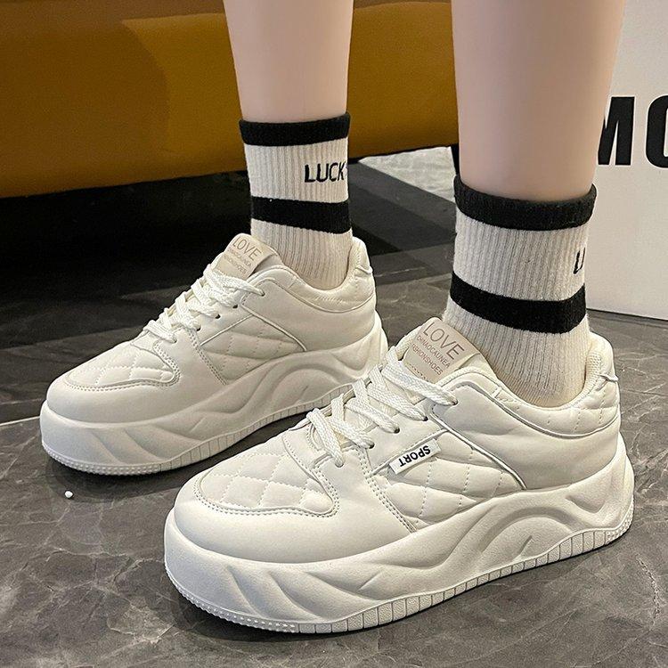 Spring and Summer New Platform White Shoes Women's Breathable Round Toe Platform Board Shoes Black and White Color Matching Bread Shoes Women's