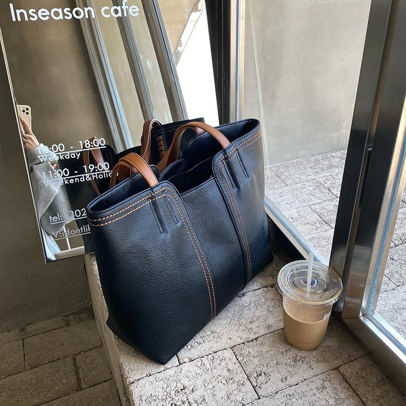 Korean version 2025 new fashionable atmosphere simple tote bag retro large capacity shoulder portable commuter big bag women