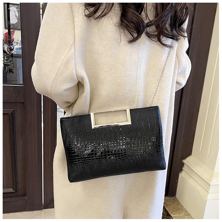 2025 Ladies Crocodile Pattern Crossbody Chain Evening Handbag: High-Quality European & American Fashion