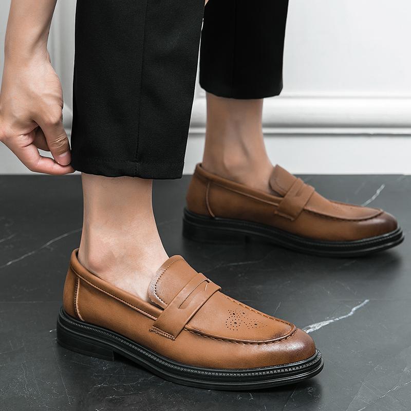 New Luxury British Man Black/Brown Flats Social Shoes Men British Business Casual Shoe with Leather Block Pointed Leather Shoes