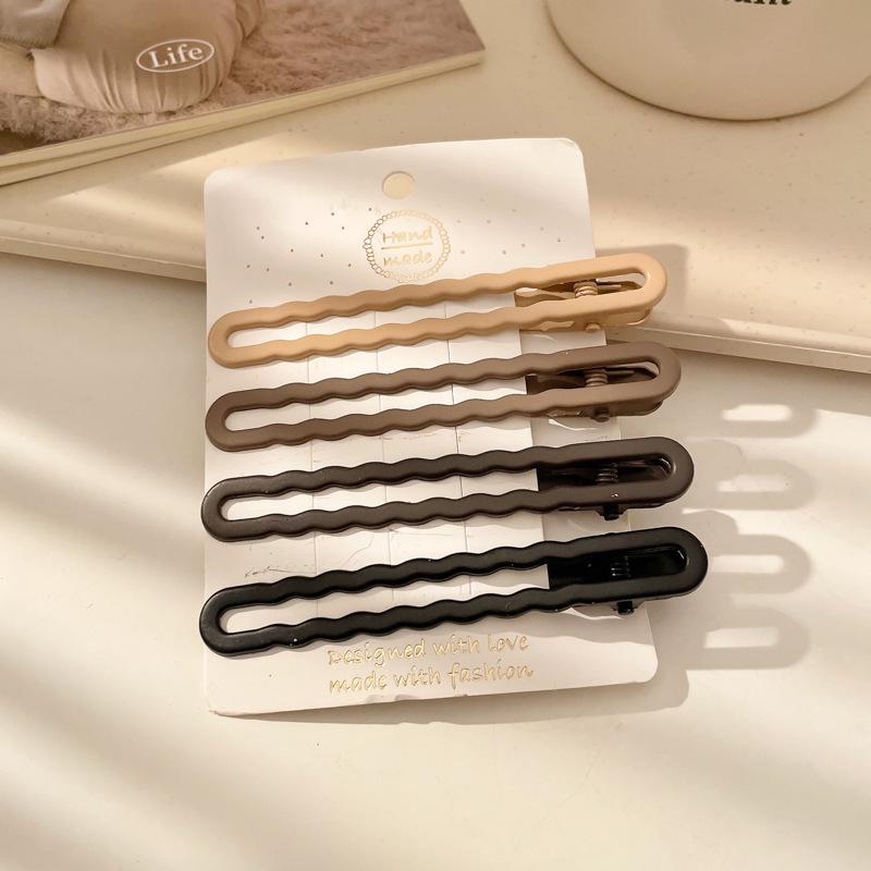 Pink Dopamine Hair Clip: Y2K Seamless Round Hairpin - Cute Small Side Clip for Women’s Bangs