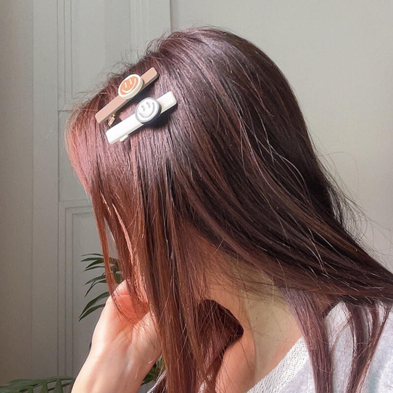 Matte Doodle Smile Hair Clip (2 Colors) (1) Brown