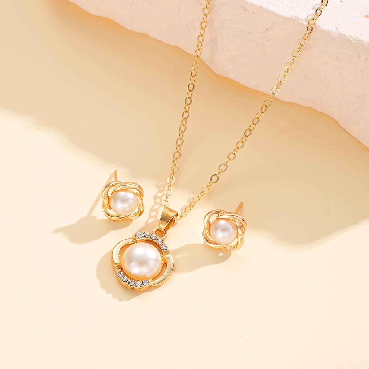 

3Pcs/Set Zircon Imitation Necklace Earring for Women Elegant Geometry Gold Color Jewelry Set Fashion Party Gift