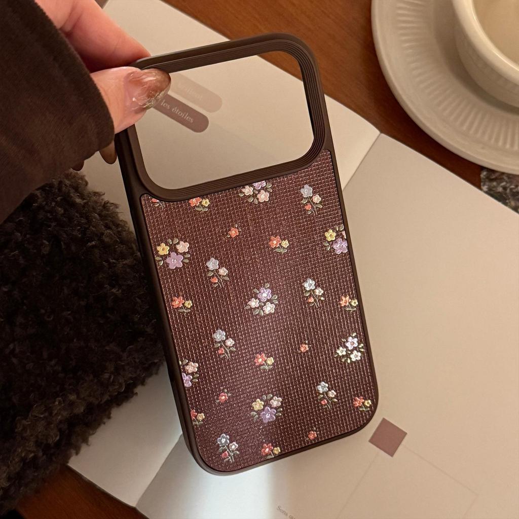 Vintage Brown Floral Phone Case Suitable for iPhone 16 and iPhone 17