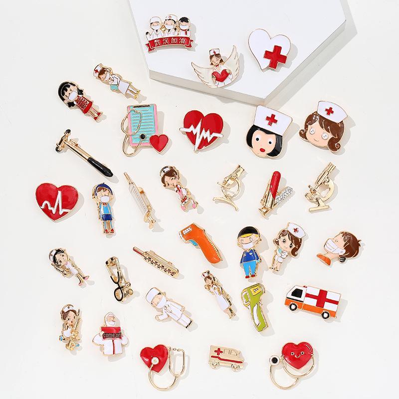 Wuhan Hospital Epidemic Prevention Series: 3D Doctor/Nurse Brooch with Thermometer & Mask Design