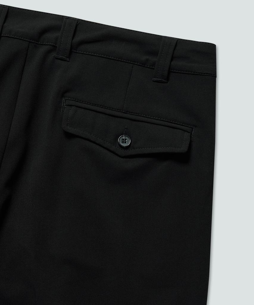 Pilpeu One-Tuck Slacks (Black)