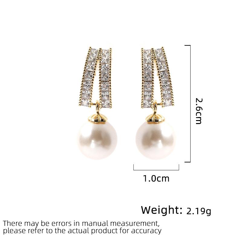 Women's Light Luxury Design Elegant Geometric Imitation Pearl Earrings Fashionable And Versatile Niche Design Earrings