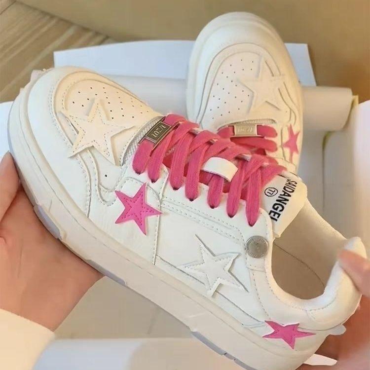 Dopamin-Board-Schuhe Damen Koreanische Version ins Kontrastfarbe Plateau Nischendesign rosa Sternschuhe vielseitige lässige weiße Schuhe