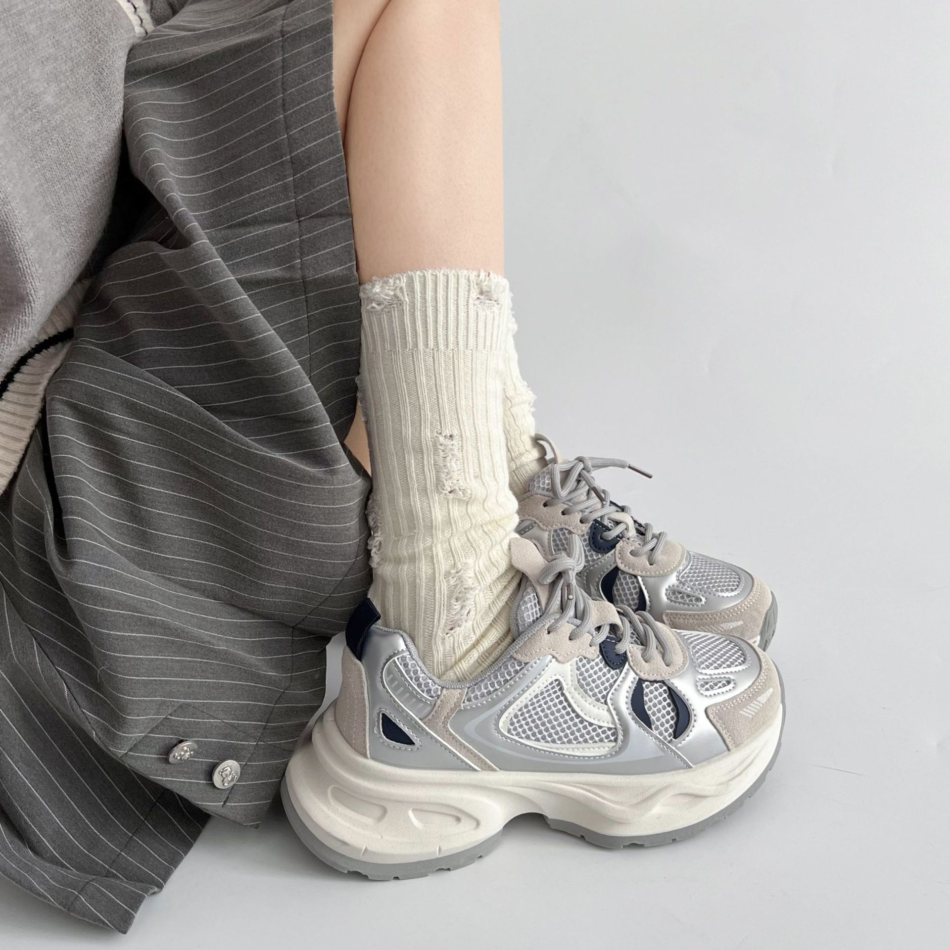 

Fashion trend gray versatile lightweight platform sneakers women s autumn and winter 2025 new models show feet small retro dad shoes 35 серый