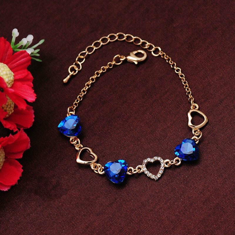 Trendy Heart-shaped Interlocking Rings Bracelet for Women