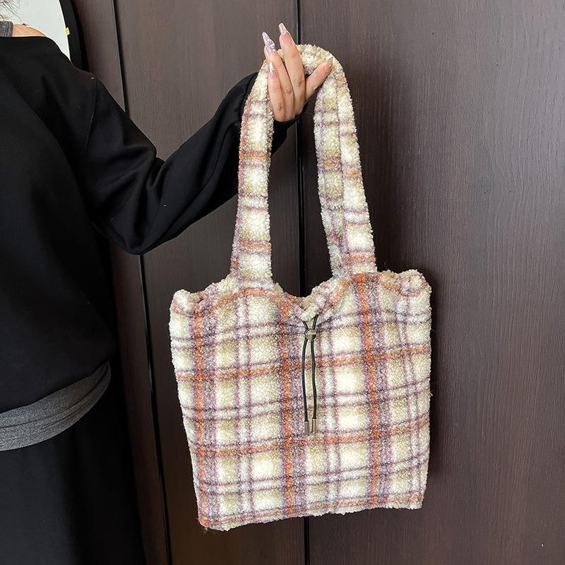 Autumn and Winter Vertical Striped Lamb Wool Wind Hair Bag Large Capacity Commuter Shoulder Tote Women's Bag
