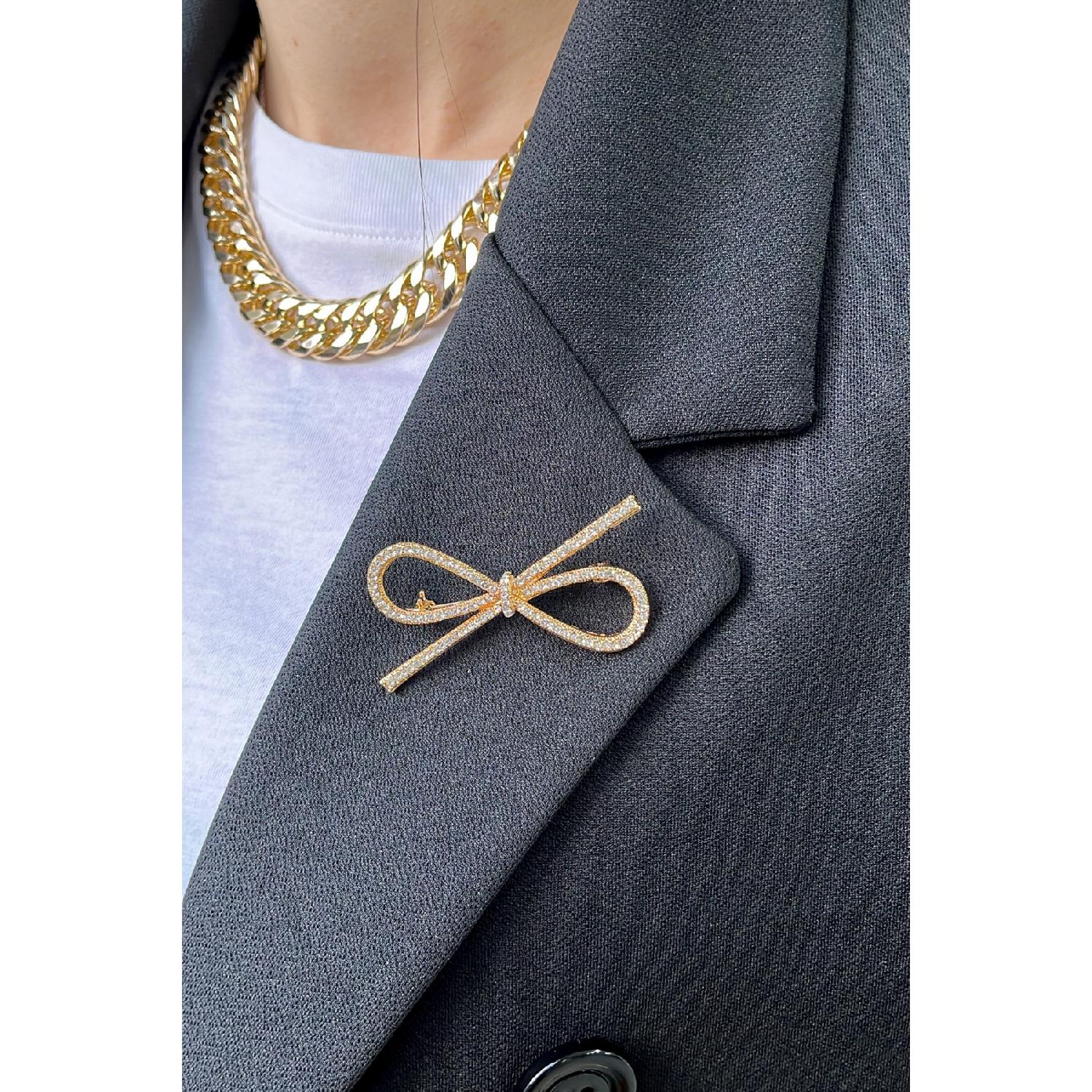 

Женская золотисто-желтая стильная брошь с камнями Ub9823