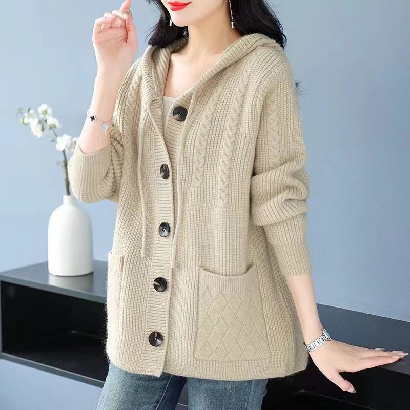 Cardigan de malha grossa com capuz para mulheres de meia-idade e idosas em comprimento curto