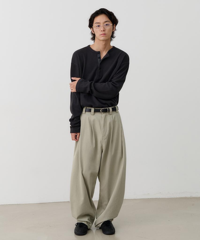 KNOUUN Wide Tapered Chino Pants (Light Gray)
