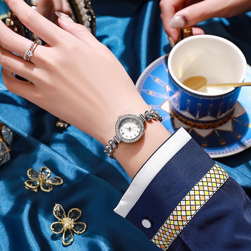 Women's Watch Mermaid Chain Light Luxury Diamond Free Adjustment Bracelet Gold Beimu Ladies Fashion Quartz Watches