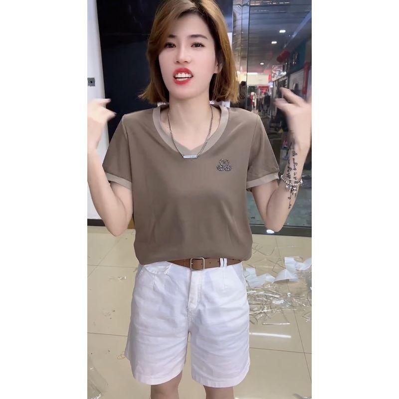 

Plus Size Women s Clothing 2025 Summer New Arrival Fashion Colorblock T-shirt Fashion Diamond Swan Age-Reducing Shoulder Short Sleeve T-Shirt Women Milk brown 2XL [110-125]]