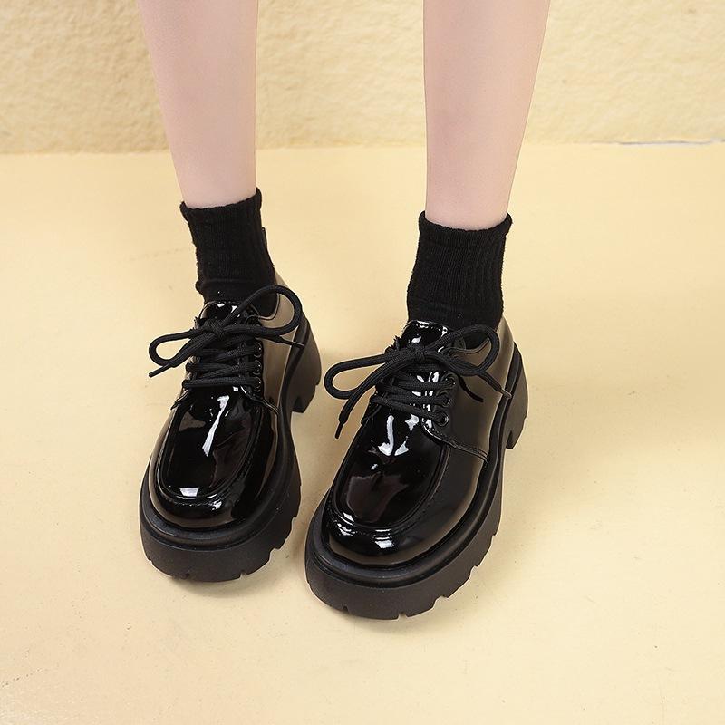 New Women's Shoes: Thick-soled Lace-up, Soft-soled Cake, Retro and Versatile Loafers