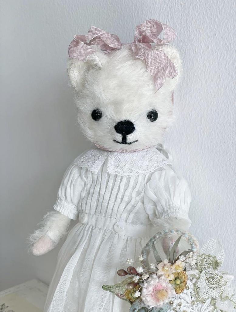 [USED] Vintage Teddy Bear Collection by Overseas Artists - A Gentle Polar Bear