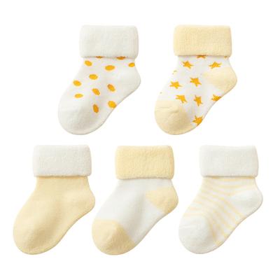 5 Paar Neugeborenen Babysocken Winter Fleecegefüttert Verdickte Sohle Weiche Baumwolle Lockerer Bund Säugling Bodenhaftsocken zum Krabbeln Bequemes Warmes Schuhwerk
