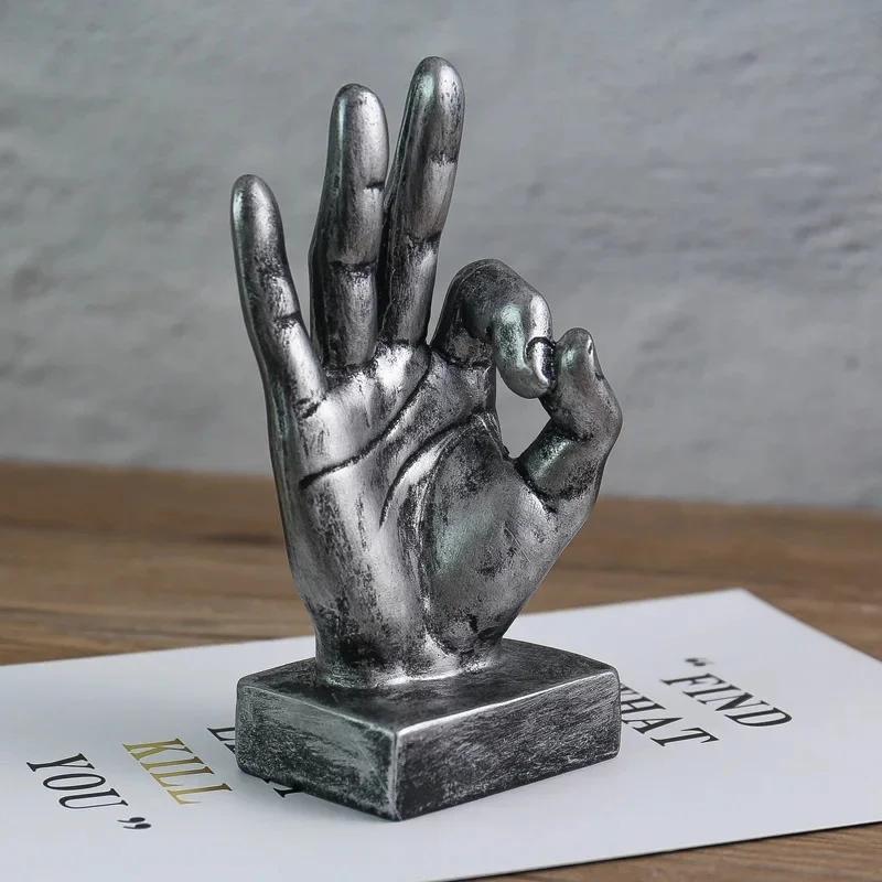 

American Retro Gesture Model Home Living Room Bar Desktop Resin Crafts Decoration Workers Artistic Ornaments Creative Finger