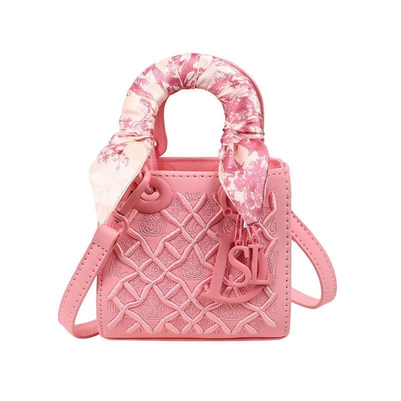

Fashion embroidery versatile Princess Diana bag new fashion silk scarf handbag women s highend single shoulder messenger bag рожевий