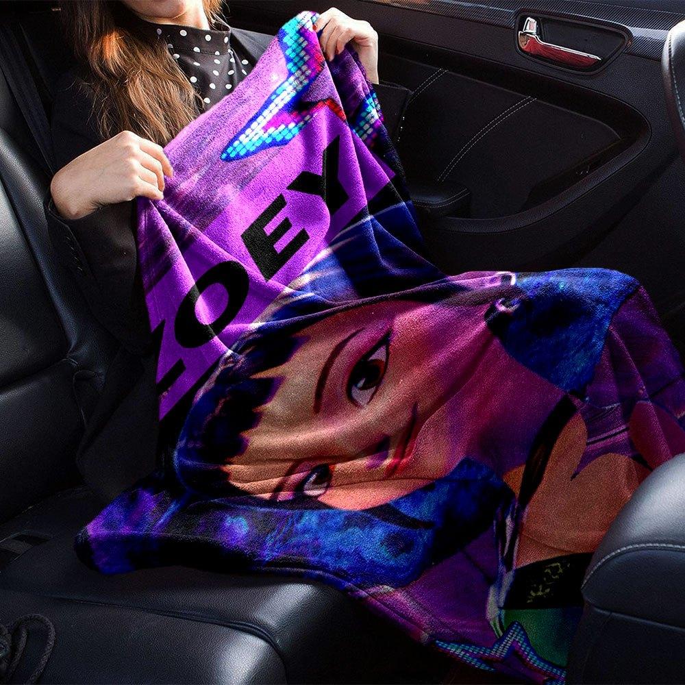 1pc Hunter X Kopo group - Themed Flannel Blanket - Suitable for Bed, Home Decor, Graduation Gifts, Easter, Back to School, ChristmasA53