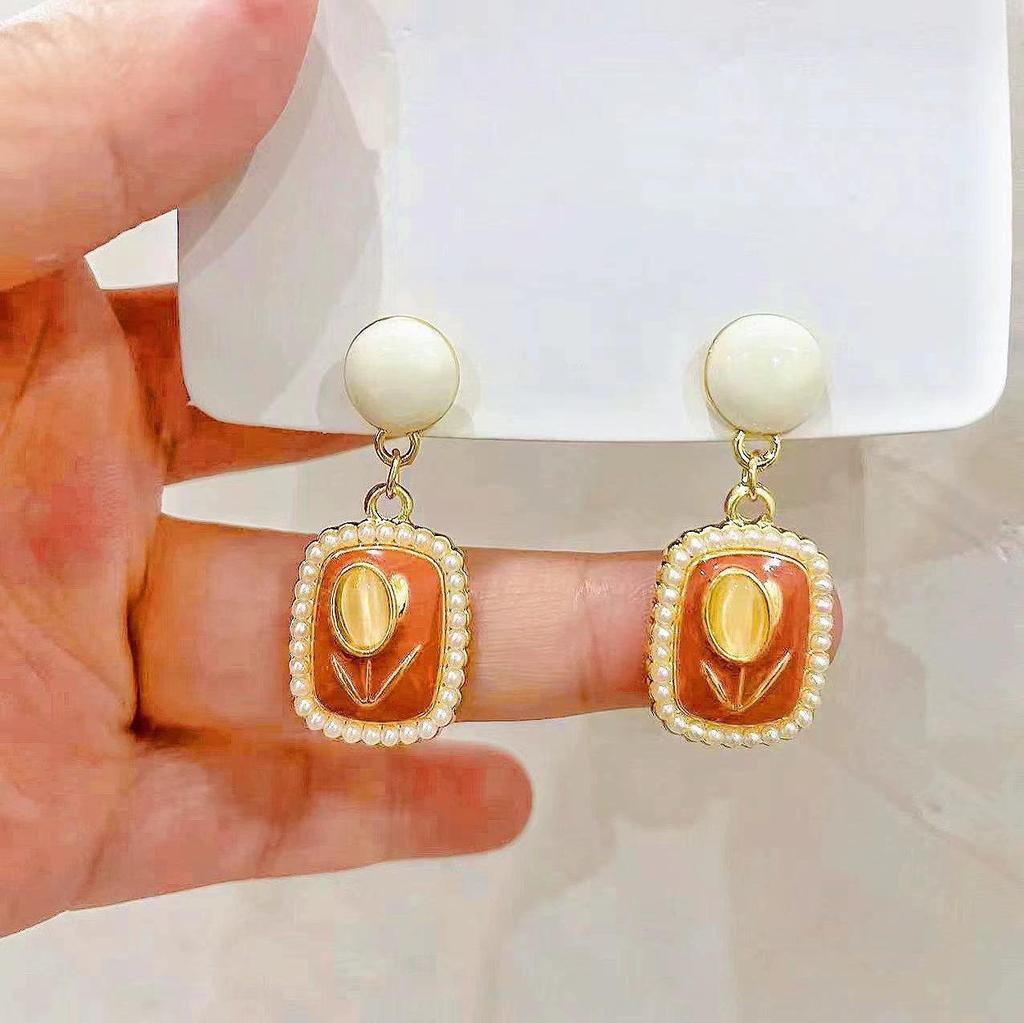 Silver Needle Dongdaemun Fresh Colorful Earrings - Simple, Versatile, Luxury Studs with a High-End Sense