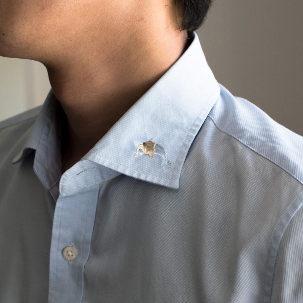 Tabarat Dolphin Lapel Tuck Made In Brass Men's Brooch, Pin, Pin, Glass, Japan, (Dolphin-Clear)