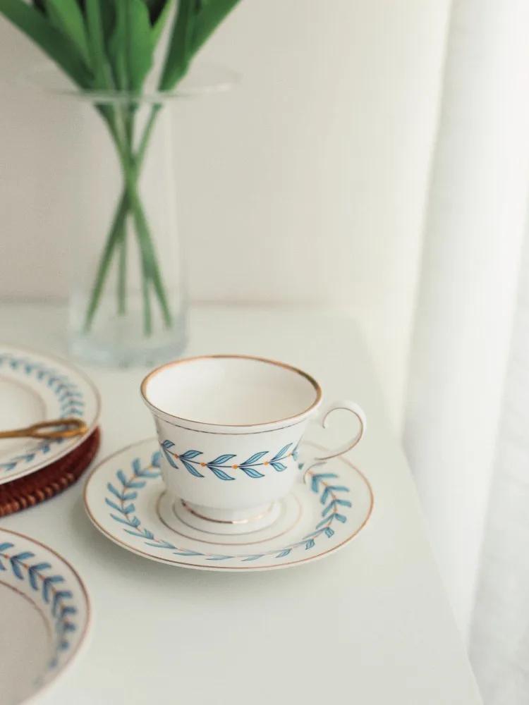 Ins Style Ceramics Mug Retro Golden Trim British Afternoon Teacup Bone China Cup Coffee Cup with Saucer Breakfast Dessert Cup