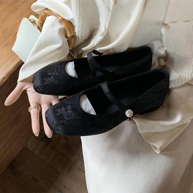 

National style~ New Chinese pearl with square head jacquard Mary Jane single shoes grape mother studiolee tuberose 40