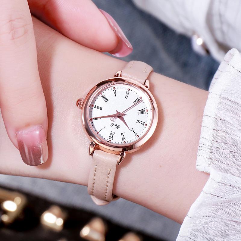 Gedi Round Retro Women's Watch with Roman Numerals - Quartz, Leather Strap, Versatile for Students and Ladies
