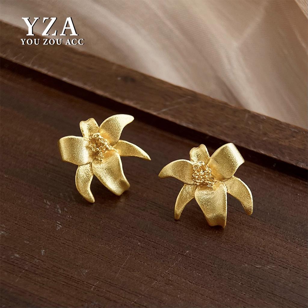 Matte Frosted Flower Stud Earrings - Elegant Silver Needle Earrings for Women