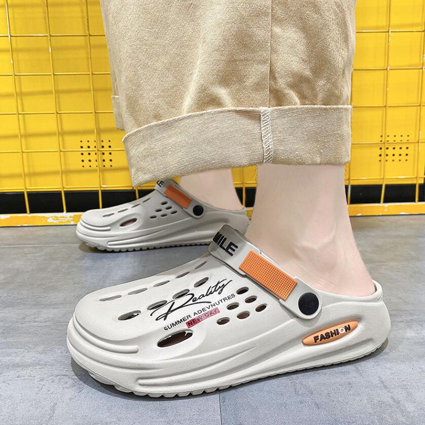 Summer Clogs Slippers Men Clogs Slippers Soft Sole Breathable Beach Slippers Men Home Slippers Outdoor Antiskid Slippers