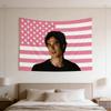 1ks Damon Salvatore Pozadí Tapiserie Růžové Americký Design Vhodné Pro Ložnici Domácí Prostor Pro Samotu A Večírek Dárek Pro Fanoušky