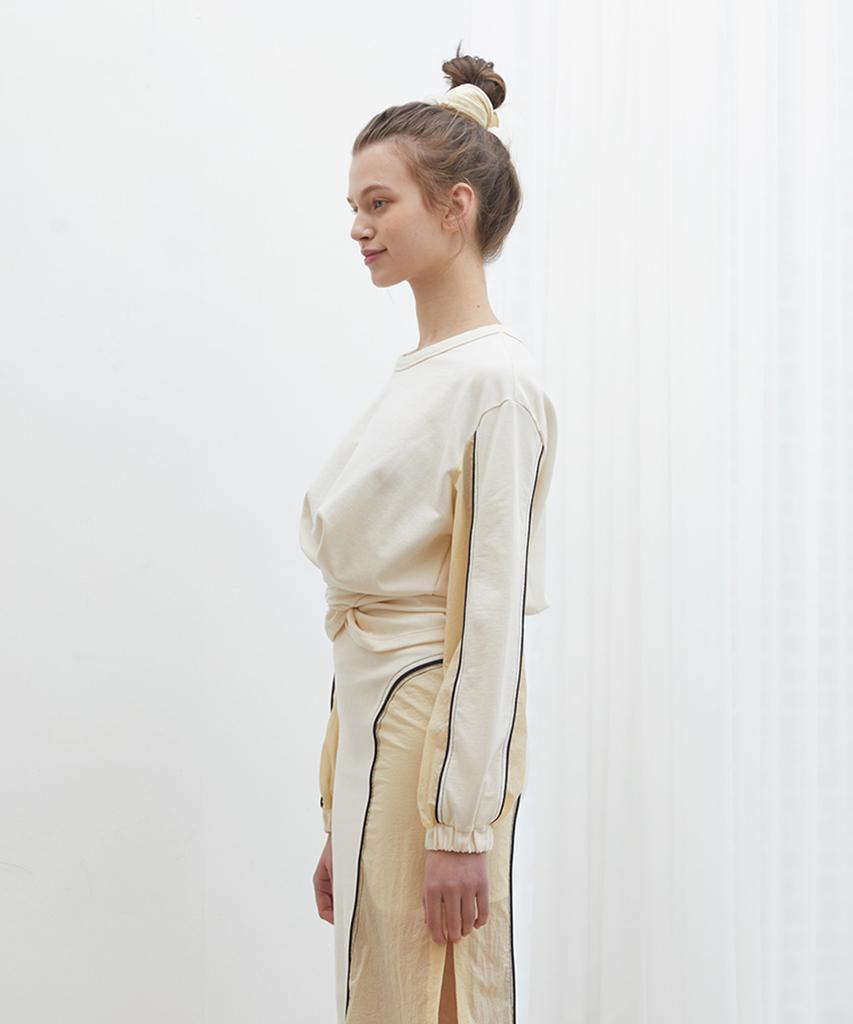 NEAR&DEAR Twist Detail Crop T-Shirt Ivory