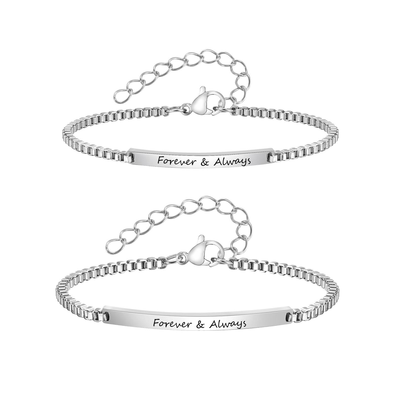 

Free Custom Heart Chain Bracelet for Men Women Couple,Personalized Figaro Box Chain Wristband,Gift for Sister Husband Wife Mom add words