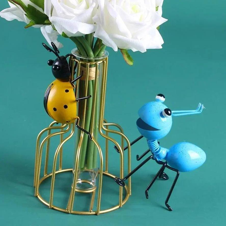 2026 New 1 Pcs Iron Art Metal Ant Decoration Wall Hanging Home Decoration Crafts Outdoor Garden Ornaments Living Room Decoration