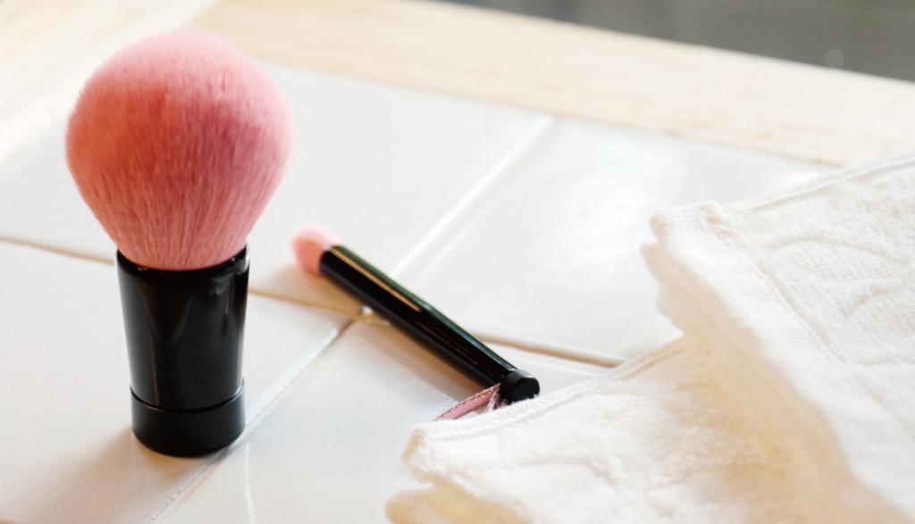 Apex Heart Facial Cleansing Brush and Nose Brush Set, Rich Lather, SALON de Dolce, Kumano, Yukodo, Gift, SD-1441