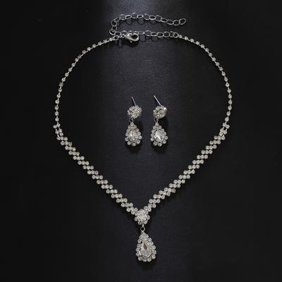 Moda Basit Su Damlası Kristal Yapay Elmas Kolye Küpe Kadınlar Düğün Gelin Hafif Lüks Takı Setleri Aksesuarları