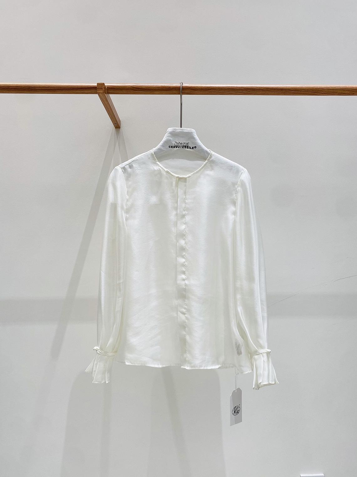 

2025 Autumn New Chinese Style Trumpet Sleeve Women s High-End Versatile Round Neck Shirt S