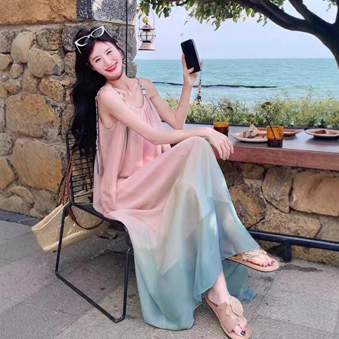 French Gradual Change Suspender Dress Women's Summer New Dopamine Beautiful Seaside Vacation High-end Beach Dress