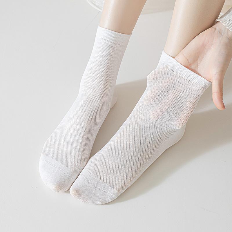 Female Spring and Summer Thin Leisure Pure Color All Build Sweat Absorption Breathable Mesh Moon Boneless Tube Socks