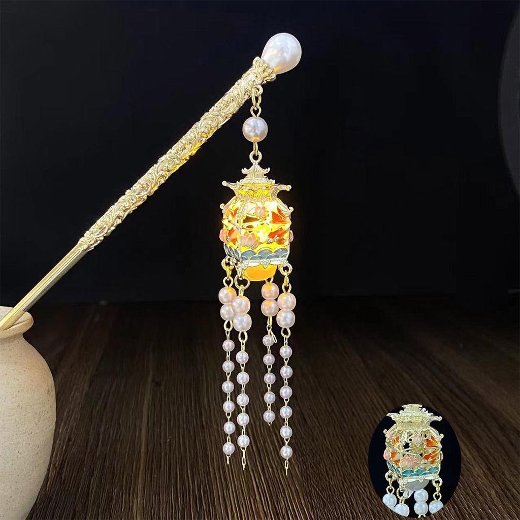 Ancient Style Luminous Hairpin: High-End Alloy Lantern Design for Hanfu Skirts