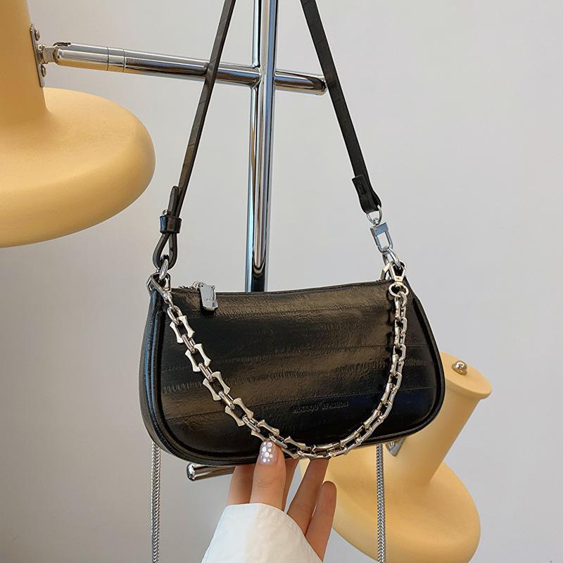 

Новый нишевый дизайн стильная и простая цепочка сумка под мышкой на плечо портативная женская сумка чёрный