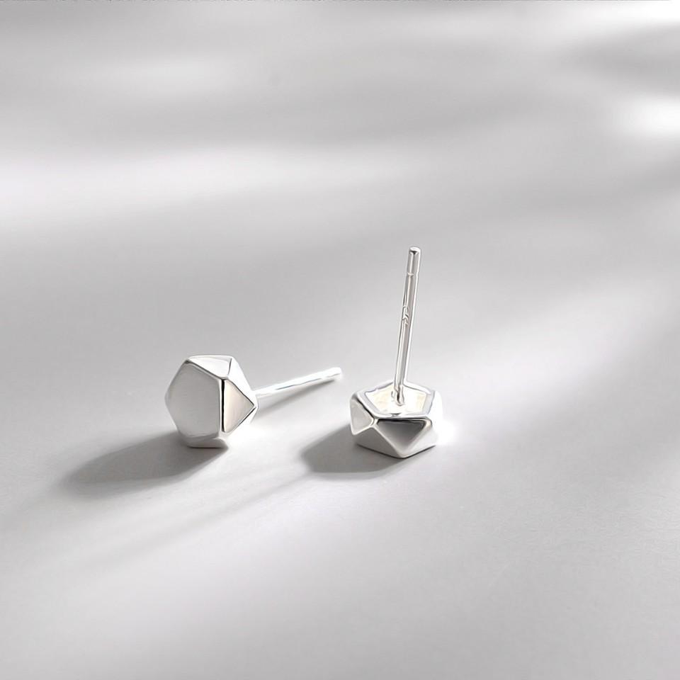 925 Silver Black Minimalist Stud Earrings For Women Versatile Chic Simple Ear Jewelry Fashion Accessory
