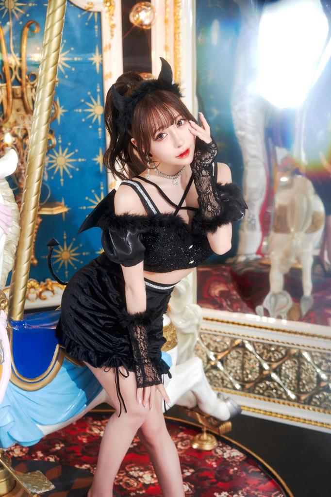 Clearstone Luxe Stella Cosplay Halloween Groom Devil Black Women's