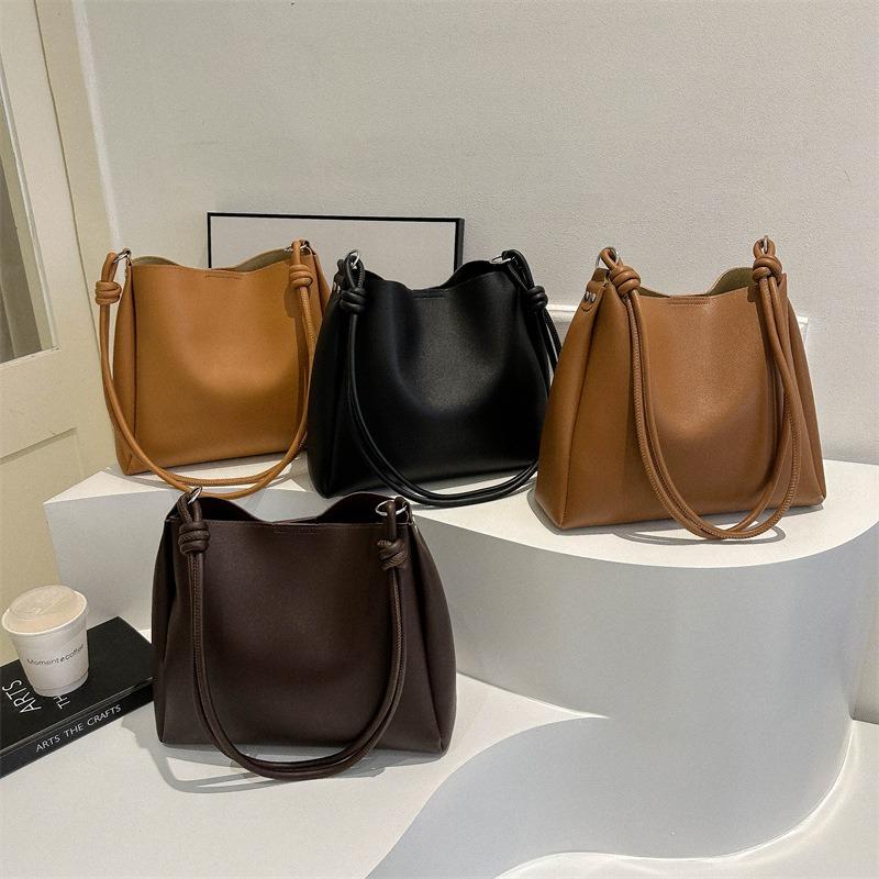 Vintage tote bag fashion niche shoulder bag casual simple messenger bag 2 winter new bag women