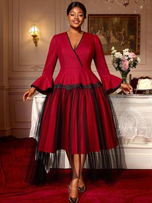 Elegant Plus Size Color Block V-Neck Flare Sleeve Lace Mesh Banquet Gown